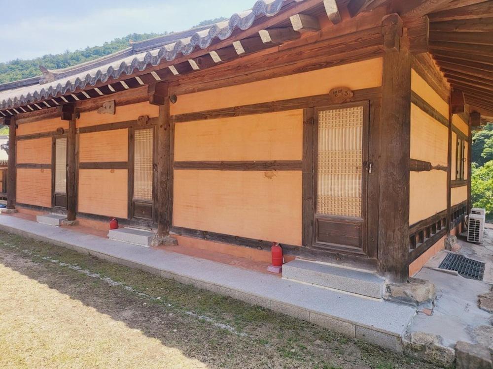 Yeongwol Hwanggung Hanok Pension Room photo